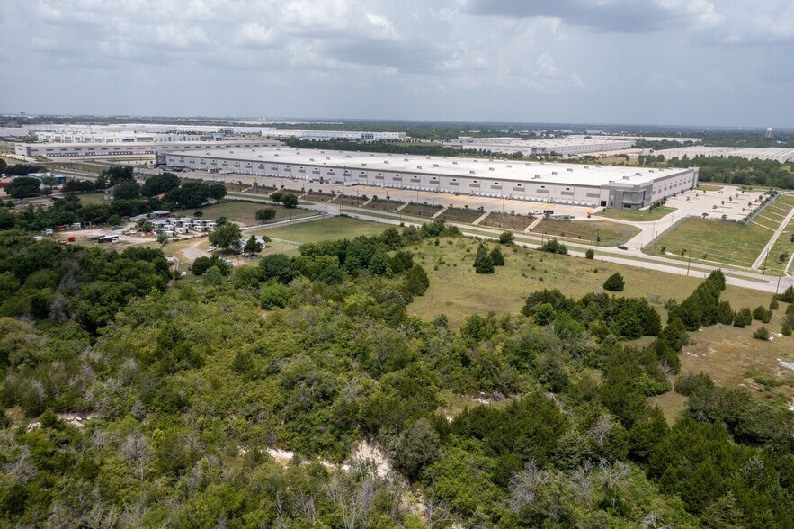 More Photos Of 3500 Telephone Road, Dallas Land For Sale