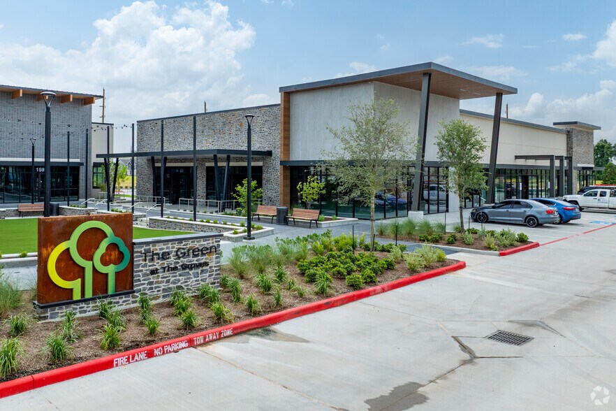 More Photos Of SEC of Woodland Hills Dr @ Madera Run Parkway, Atascocita Unknown For Lease