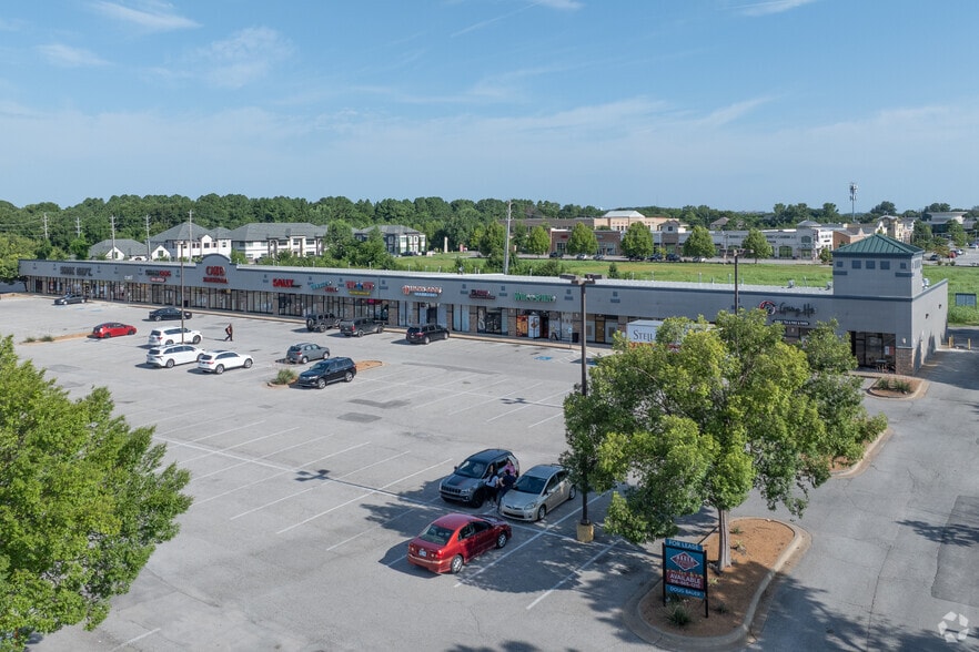 Primary Photo Of 10848 S Memorial Dr, Tulsa Unknown For Lease