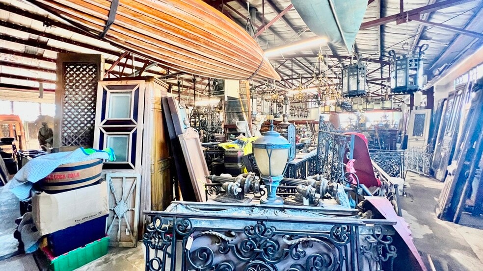 More Photos Of 2834 Church St, Atlanta Flex For Sale