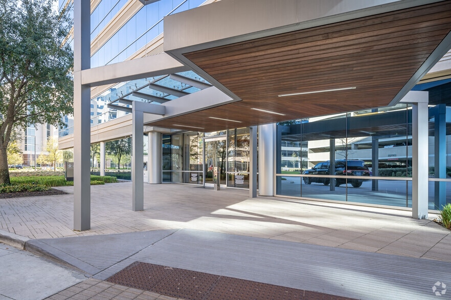 More Photos Of 1800 Hughes Landing Blvd, The Woodlands Office For Lease