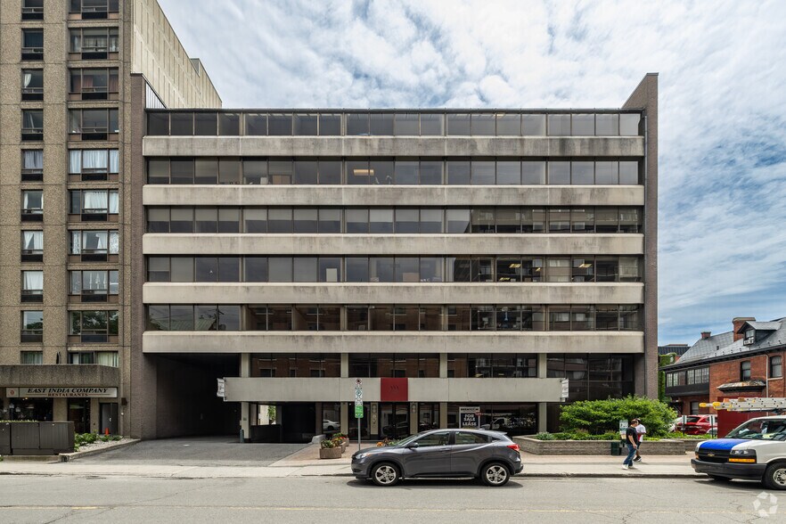 More Photos Of 222 Somerset St W, Ottawa Office For Lease