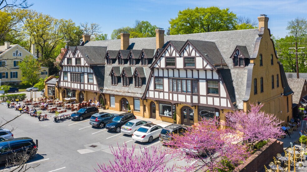 More Photos Of 4800 Roland Ave, Baltimore Office For Lease