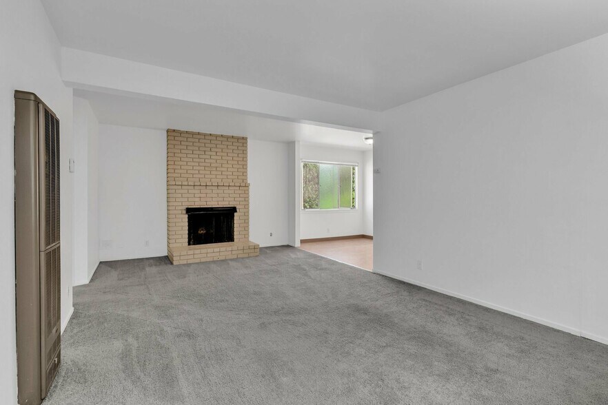 More Photos Of 262 Hanover Ave, Oakland Apartments For Sale