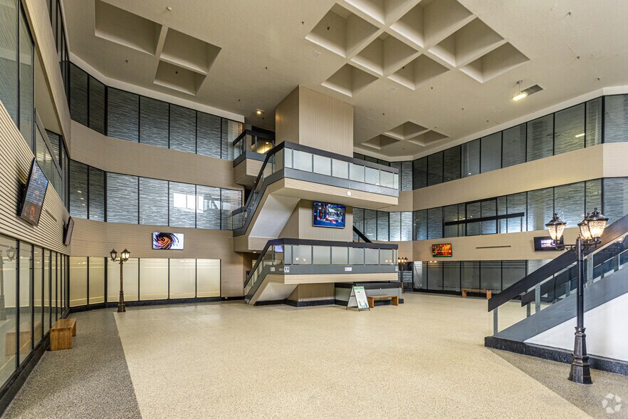 More Photos Of 4960-4990 92 Ave NW, Edmonton Flex For Lease