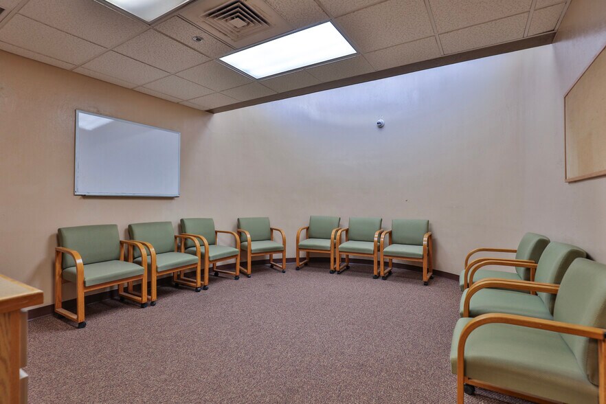More Photos Of 1741 Sycamore Ave., Kingman Healthcare For Sale