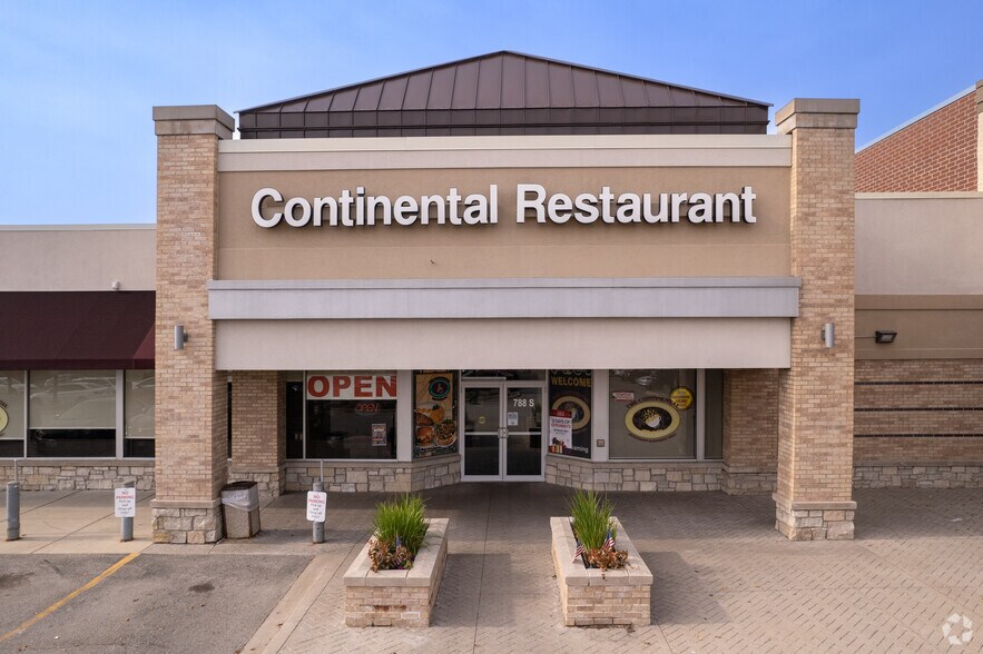 More Photos Of 830 Buffalo Grove Rd, Buffalo Grove Unknown For Lease