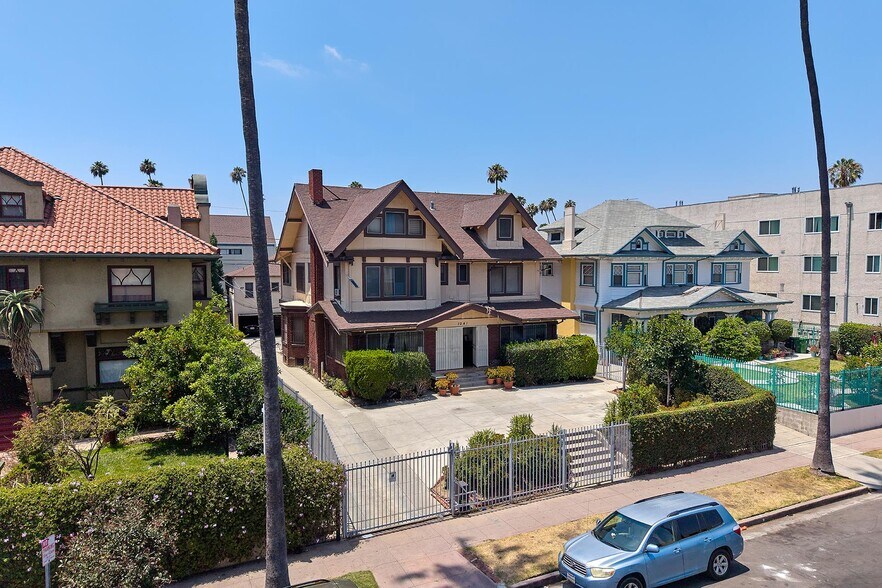 More Photos Of 1041 Elden Ave, Los Angeles Apartments For Sale