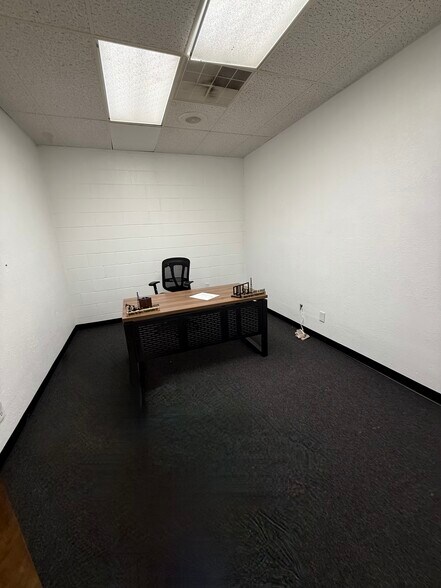 More Photos Of 414 W Taylor St, Hobbs Office For Lease