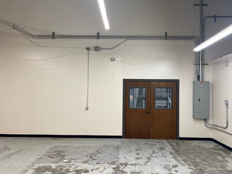 More Photos Of 1181 N 4th St, San Jose Light Manufacturing For Lease