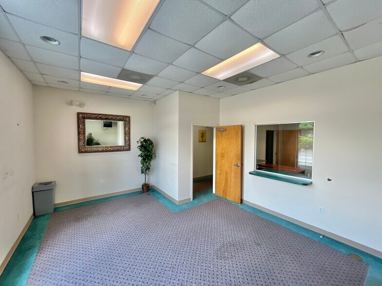More Photos Of 1805 Milton Rd, Charlotte Medical For Sale