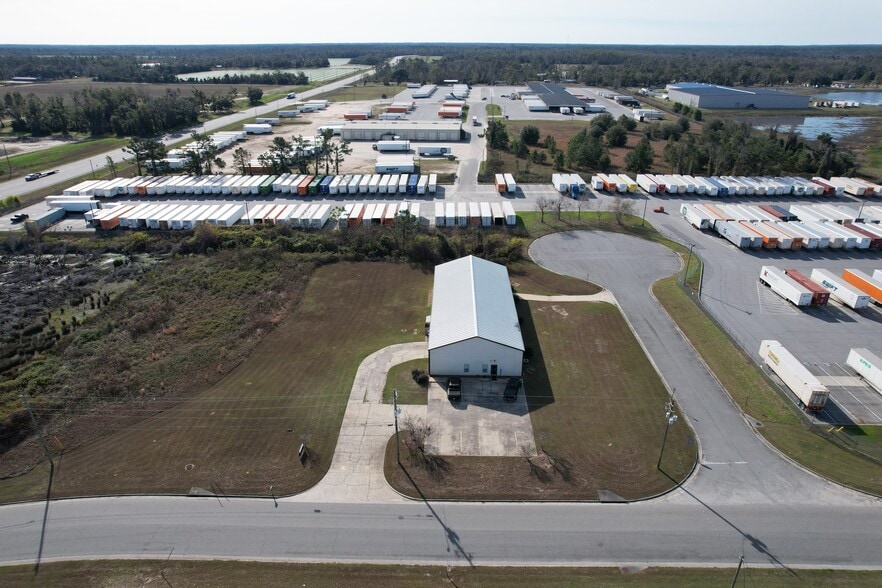 More Photos Of 6553 Lakes Industrial Pky, Lake Park Warehouse For Sale