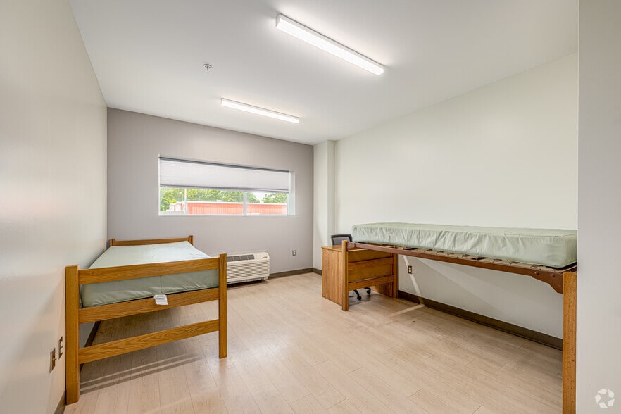 More Photos Of 522 E Railroad St, Long Beach Apartments For Sale