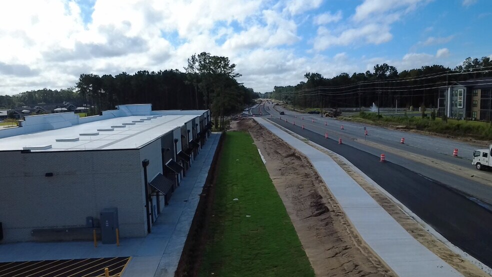 More Photos Of 40 William Blakely Xing, Pooler Storefront Retail Office For Lease