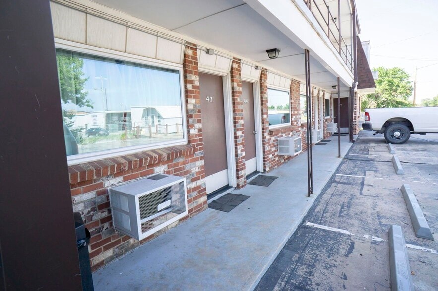 More Photos Of 1208 Oklahoma Ave, Woodward Hotel For Sale