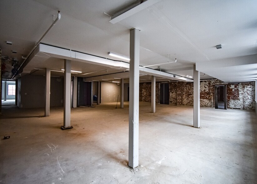 More Photos Of 1827-1829 Wiltberger St NW, Washington Office For Sale