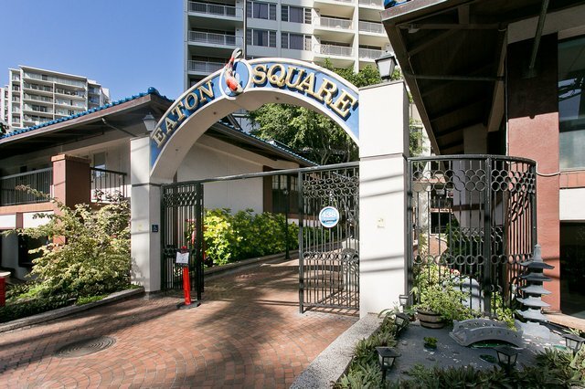 More Photos Of 438-444 Hobron Ln, Honolulu Office For Lease