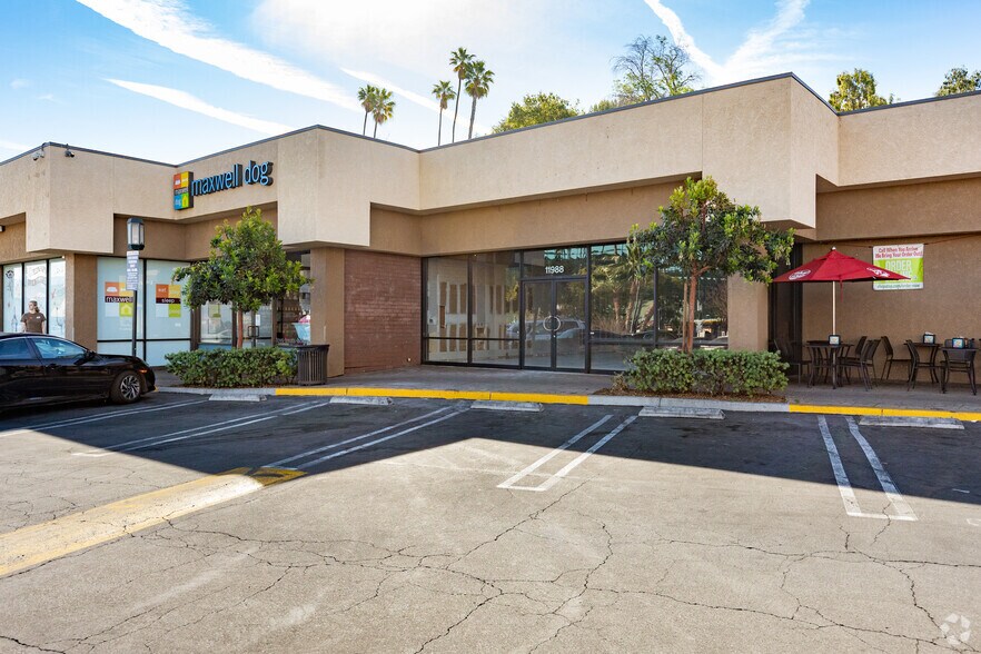 More Photos Of 11976-11996 Ventura Blvd, Studio City General Retail For Lease