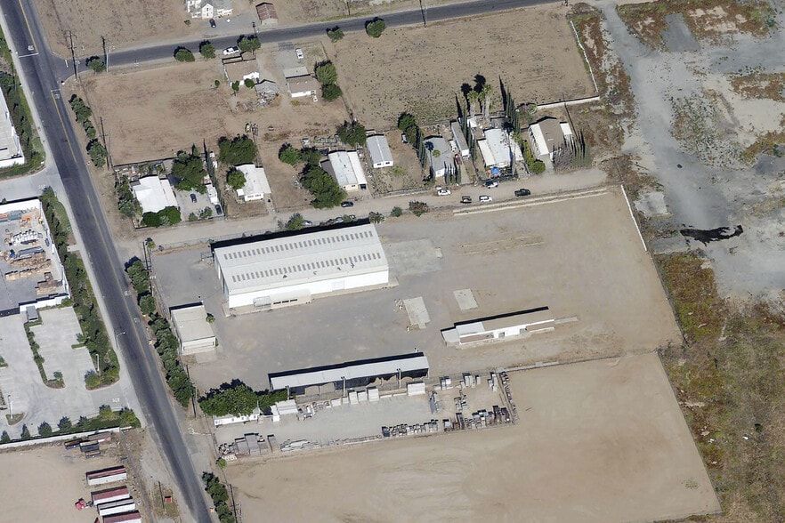 Primary Photo Of 23447 Cajalco Rd, Perris Manufacturing For Sale