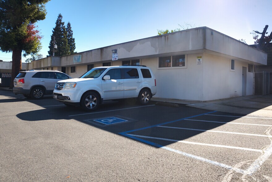 More Photos Of 874 Plumas St, Yuba City Office For Sale