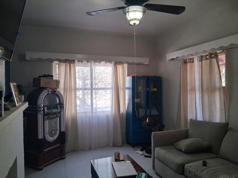 More Photos Of 617 S Virginia St, El Paso Multifamily For Sale