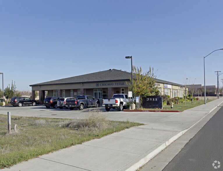 Primary Photo Of 2111 W Kettleman Ln, Lodi Office For Lease