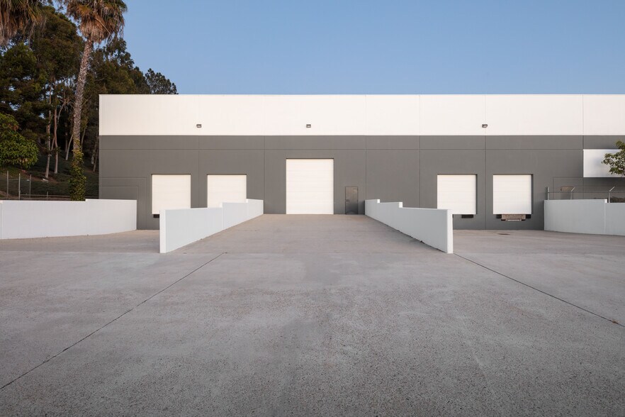 More Photos Of 4056 Calle Platino, Oceanside Warehouse For Lease