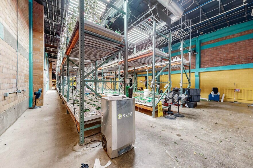 More Photos Of 1510-1512 1st St NW, Albuquerque Industrial For Sale