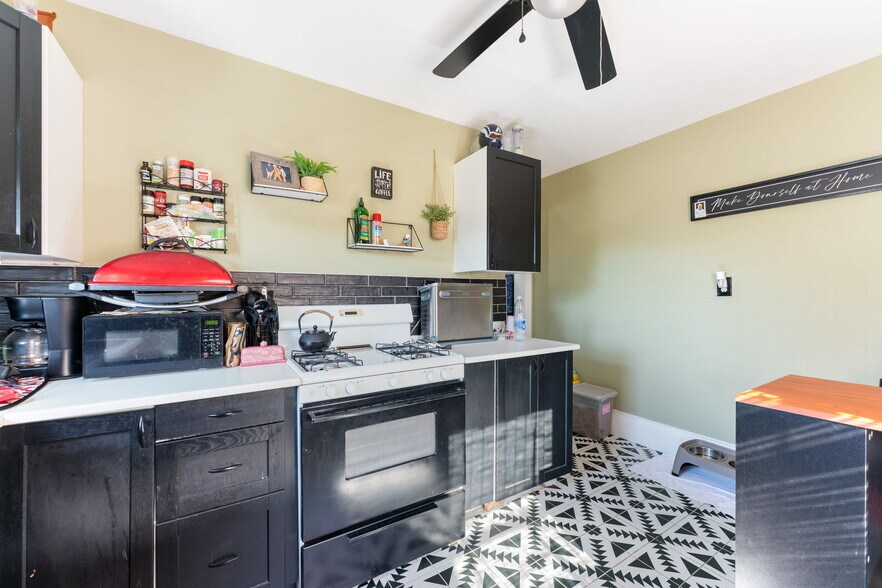 More Photos Of 1323 7th Ave, Neptune General Retail For Sale