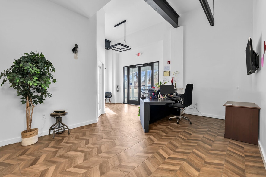 More Photos Of 140 W Main St, Clinton Township Office For Sale