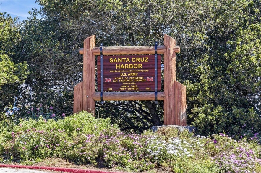 More Photos Of 171 Marine Parade, Santa Cruz Apartments For Sale