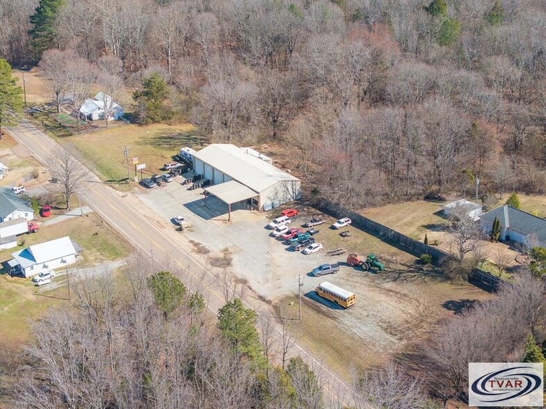 More Photos Of 9100 Highway 70, Cedar Grove Auto Repair For Sale