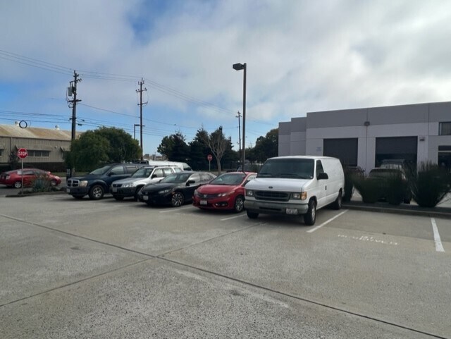 More Photos Of 20 S Linden Ave, South San Francisco Warehouse For Lease