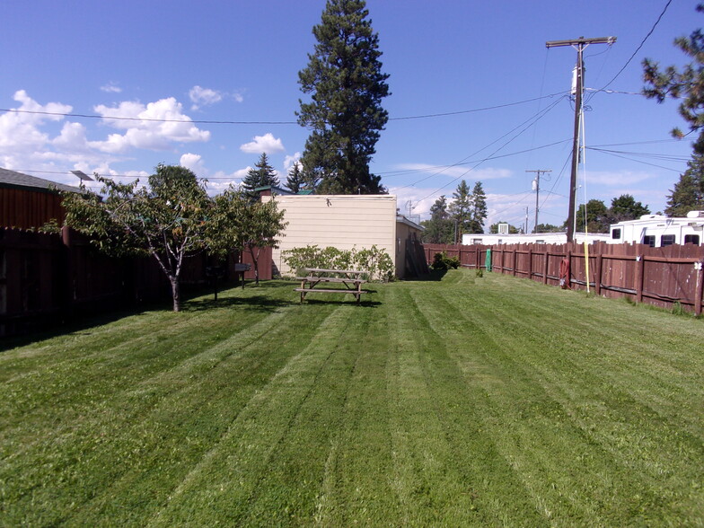 More Photos Of 308 S Main St, Darby Hotel For Sale