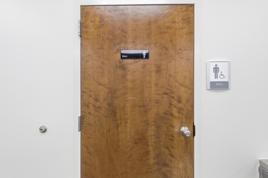 More Photos Of 104-176 Cude Ln, Madison Medical For Lease