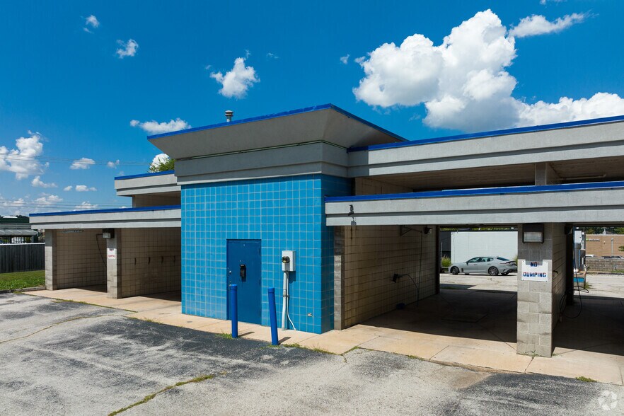 More Photos Of 3800 Adie Rd, Saint Ann General Retail For Sale