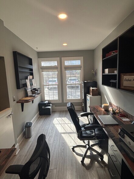 More Photos Of 321 Billingsly Ct, Franklin Office For Lease