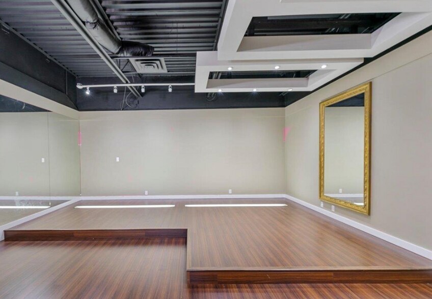 More Photos Of 13982 Cambie Rd, Richmond Light Manufacturing For Sale