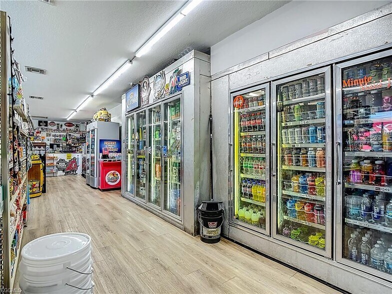 More Photos Of 4443 Loblolly Bay Rd, LaBelle General Retail For Sale