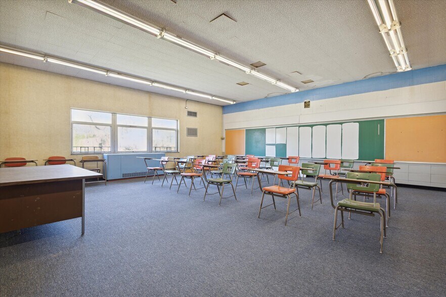 More Photos Of 502 Claremont St, Buchanan Schools For Sale