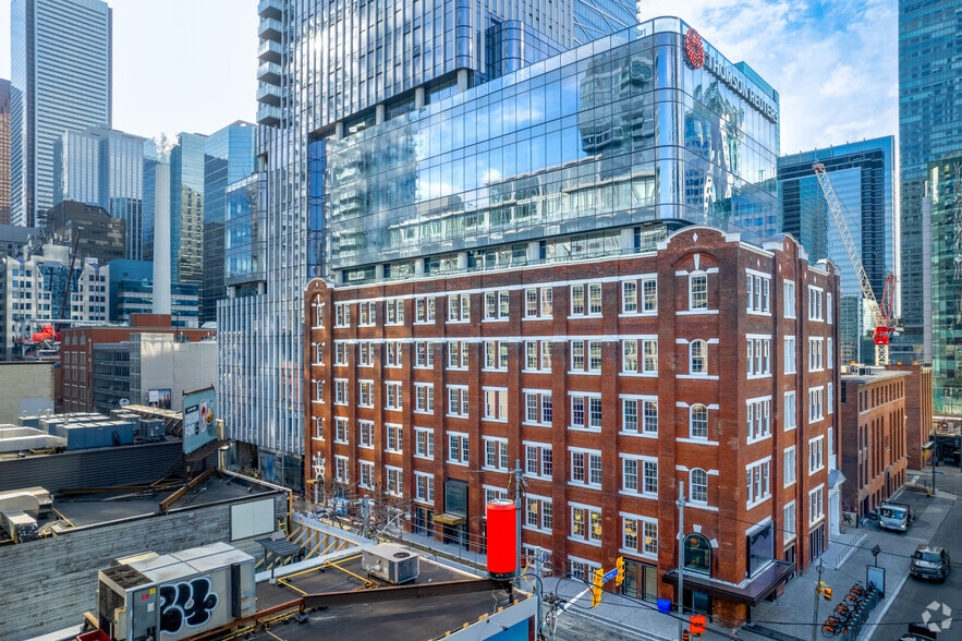 More Photos Of 19 Duncan St, Toronto Office For Lease