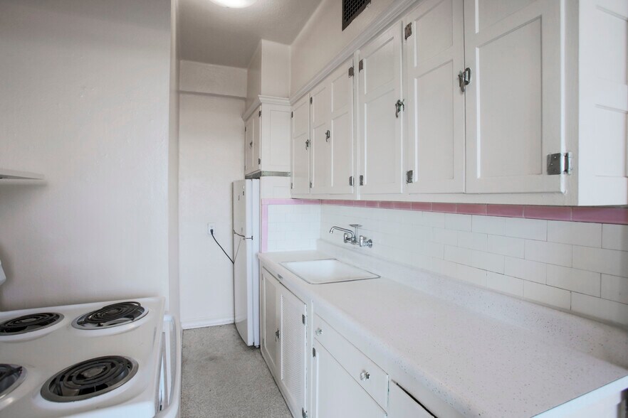 More Photos Of 3025 N Meridian St, Indianapolis Apartments For Sale