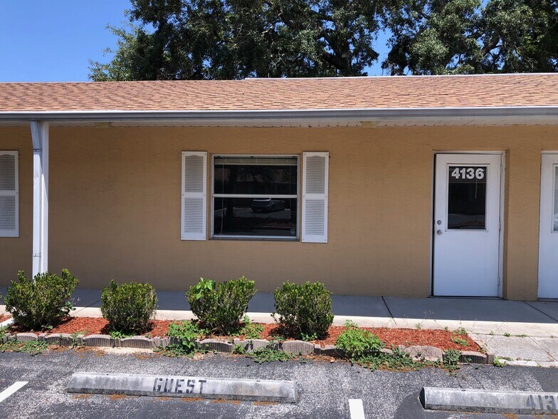 More Photos Of 4100-4140 Lamson Ave, Spring Hill Medical For Lease
