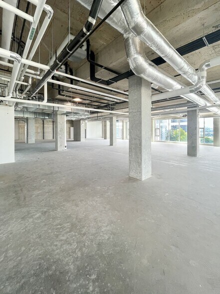 More Photos Of 4402 Skyline Dr, Burnaby Office For Lease