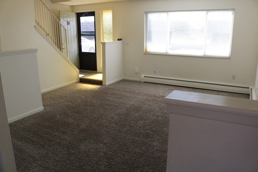 More Photos Of 333 23rd Ave, Longmont Apartments For Sale