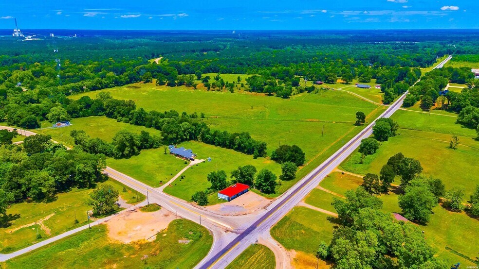 More Photos Of 5370 Highway 67 W, Fulton Convenience Store For Sale