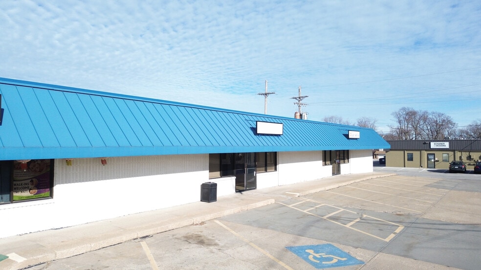 More Photos Of 5059-5069 S 108th St, Omaha Storefront Retail Office For Sale