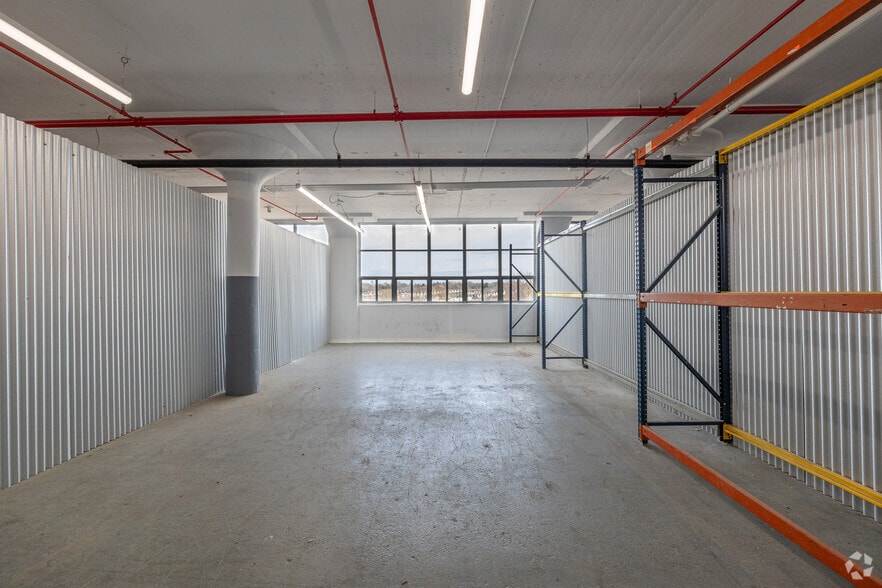 More Photos Of 59-00 Decatur St, Ridgewood Warehouse For Lease