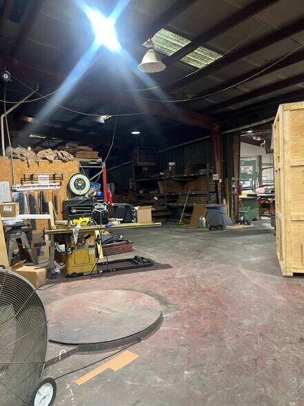 More Photos Of 1009 Putman Dr NW, Huntsville Warehouse For Lease
