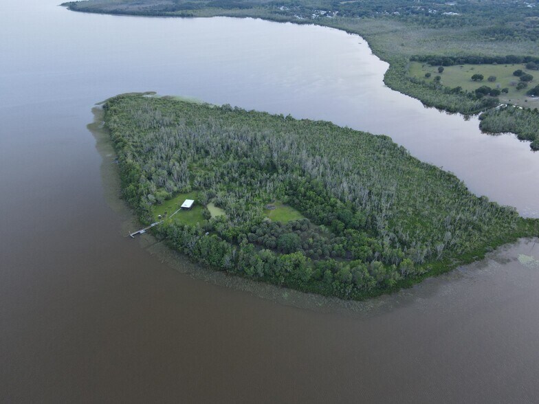 More Photos Of 6001 Bird Island Dr, Lady Lake Lodge Meeting Hall For Sale